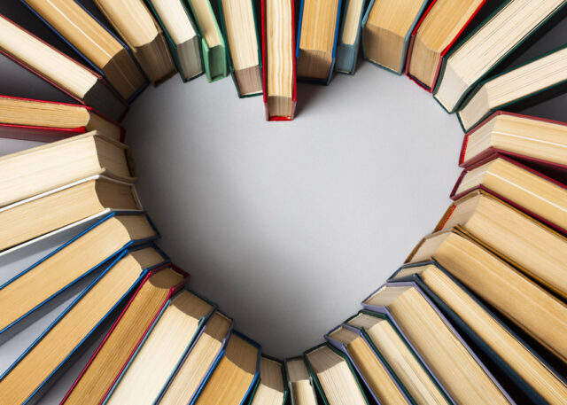 https://www.bekindpro.it/wp-content/uploads/2023/06/cuore-di-libri-640x457.jpg